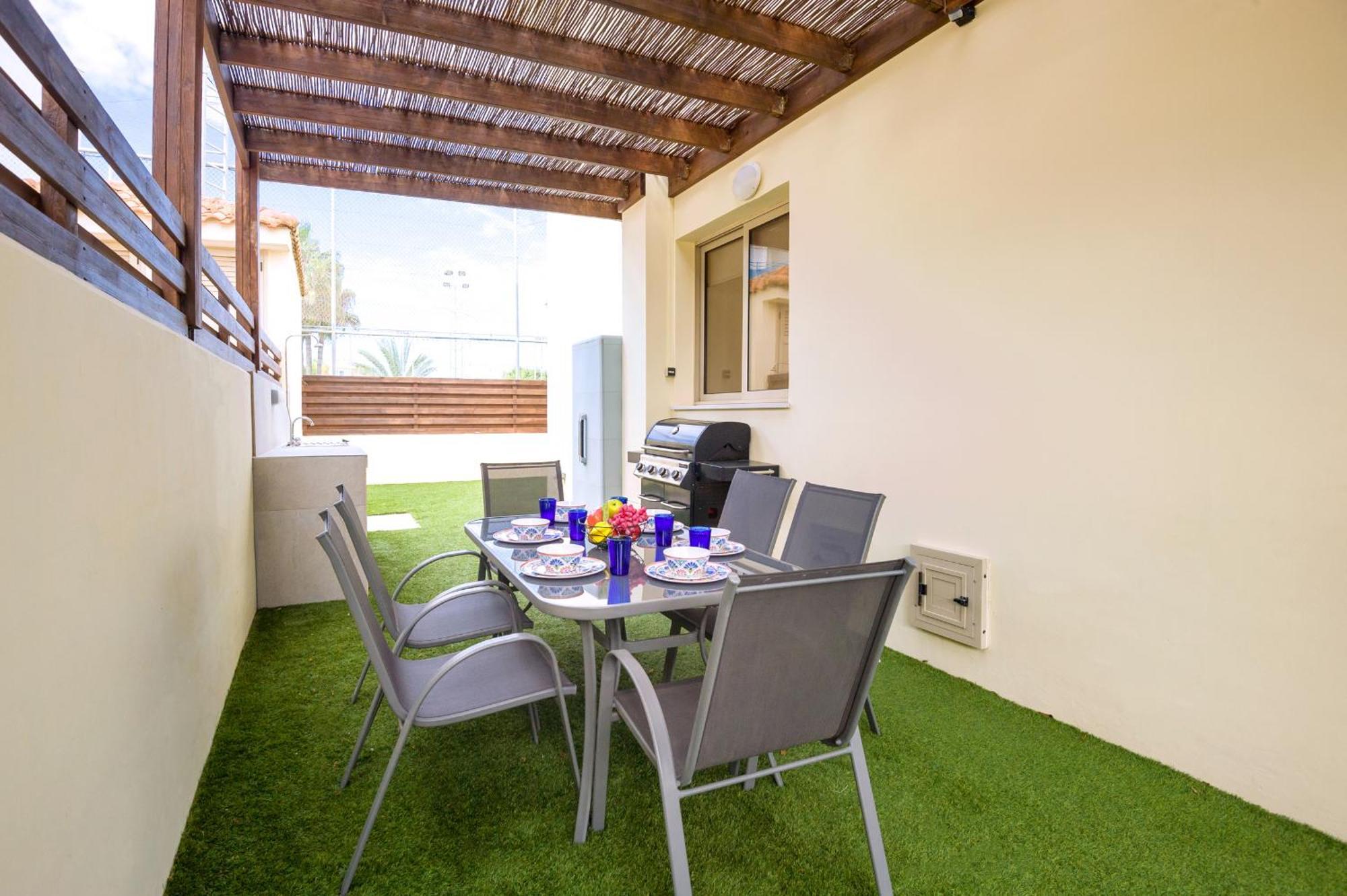 Villa Oasis Pernera エクステリア 写真